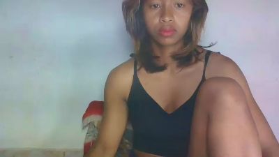 Carinajolie live cam on Cam4