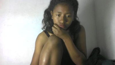 Carinajolie live cam on Cam4