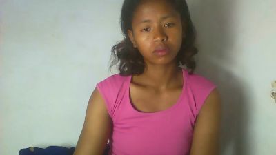 Carinajolie live cam on Cam4