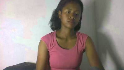 Carinajolie live cam on Cam4