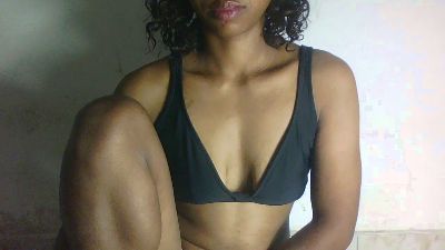 Carinajolie live cam on Cam4