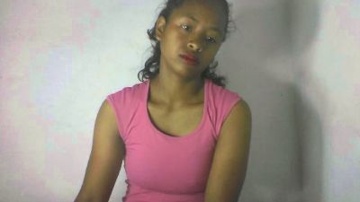 Carinajolie live cam on Cam4