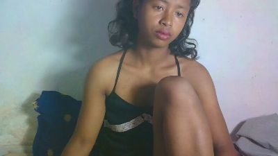 Carinajolie live cam on Cam4