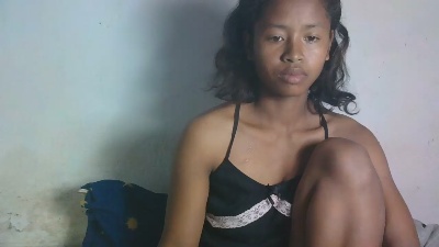 Carinajolie live cam on Cam4