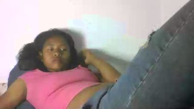 Carinajolie live cam on Cam4