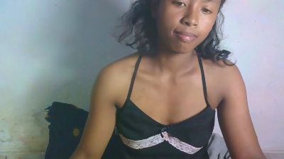 Carinajolie live cam on Cam4