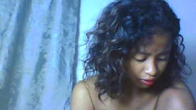 Carinajolie live cam on Cam4