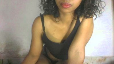 Carinajolie live cam on Cam4