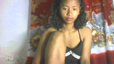 Carinajolie live cam on Cam4