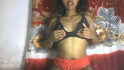 Carinajolie live cam on Cam4