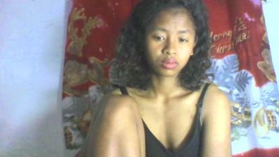 Carinajolie live cam on Cam4