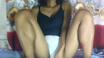 Carinajolie live cam on Cam4