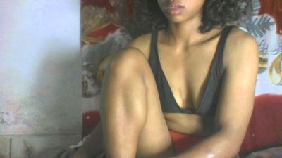 Carinajolie live cam on Cam4