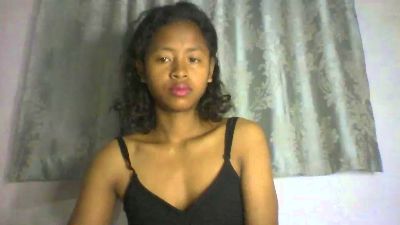 Carinajolie live cam on Cam4