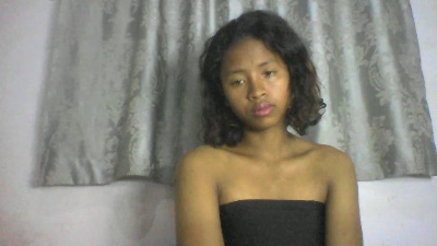 Carinajolie live cam on Cam4
