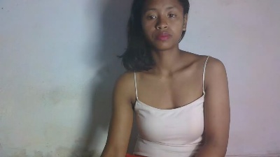 Carinajolie live cam on Cam4