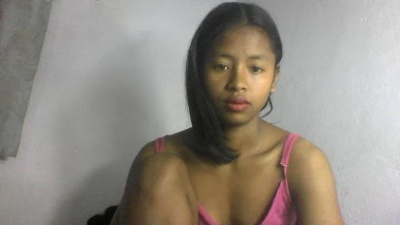 Carinajolie live cam on Cam4