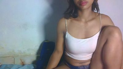Carinajolie live cam on Cam4