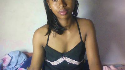 Carinajolie live cam on Cam4