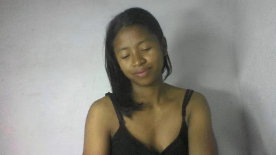 Carinajolie live cam on Cam4