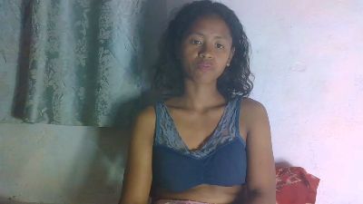 Carinajolie live cam on Cam4