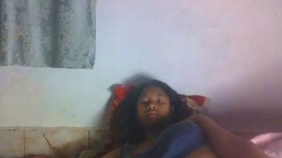 Carinajolie live cam on Cam4