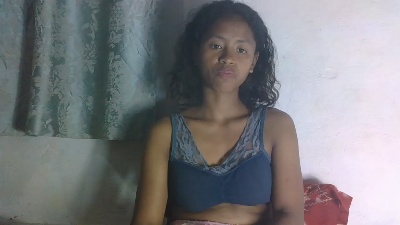 Carinajolie live cam on Cam4