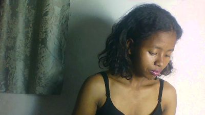 Carinajolie live cam on Cam4