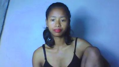 Carinajolie live cam on Cam4
