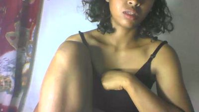 Carinajolie live cam on Cam4