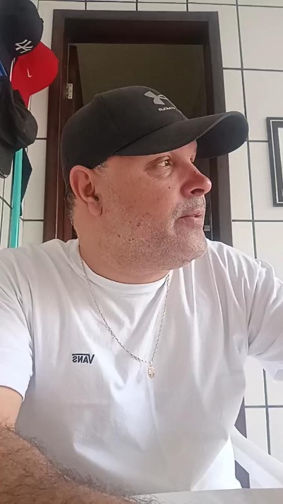 Carioca_moreno live cam on Cam4