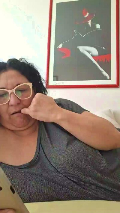 Caritovivi live cam on Cam4