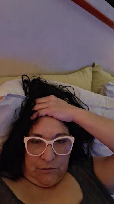Caritovivi live cam on Cam4