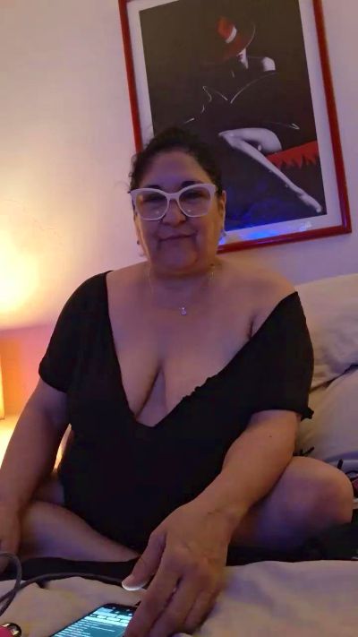 Caritovivi live cam on Cam4