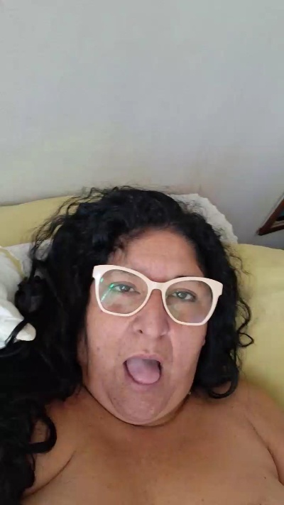 Caritovivi live cam on Cam4