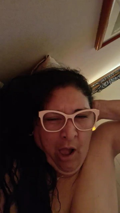 Caritovivi live cam on Cam4