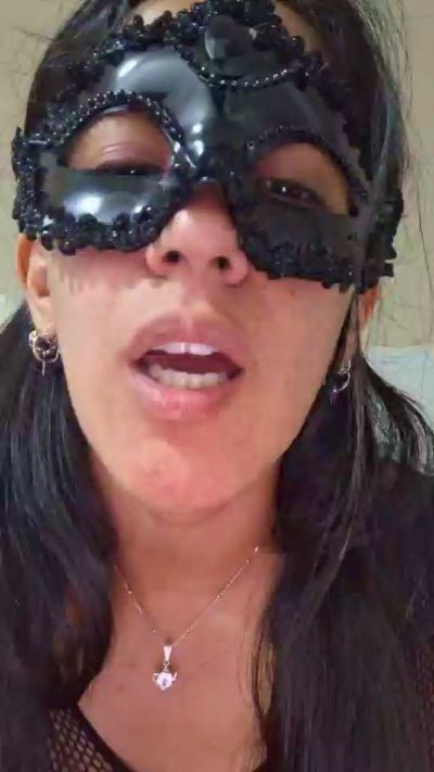 CarlaBelen live cam on Cam4