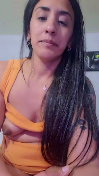 CarlaBelen live cam on Cam4
