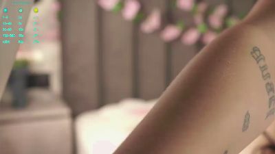 CarlenaHull live cam on Cam4