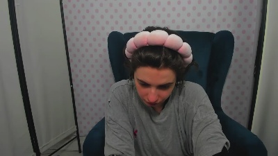CarliSoSexy25 live cam on Cam4