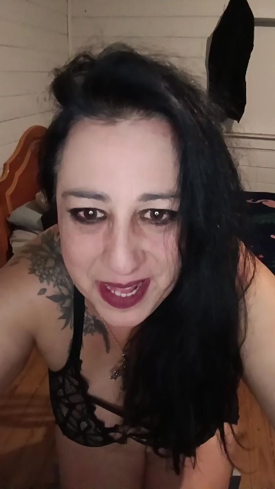 Carlitamilf78 live cam on Cam4