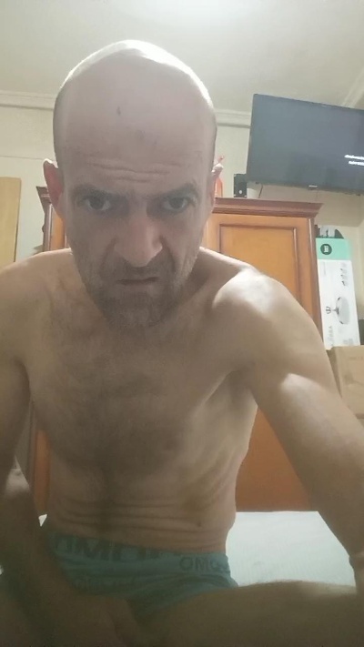 Carlito0021 live cam on Cam4
