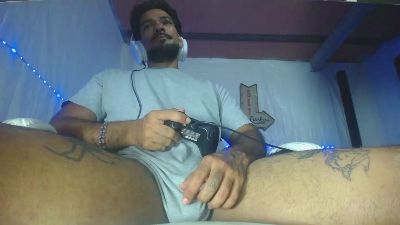 Carlo_yates live cam on Cam4