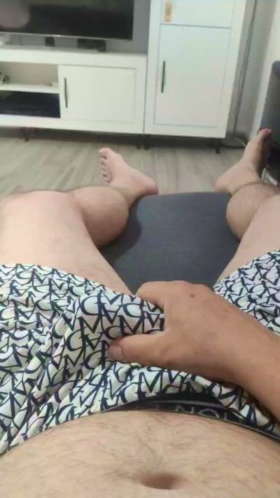 Carlos_spain live cam on Cam4