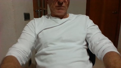 Carlosalto52 live cam on Cam4
