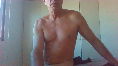 Carlosalto52 live cam on Cam4