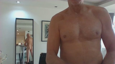 Carlosalto52 live cam on Cam4