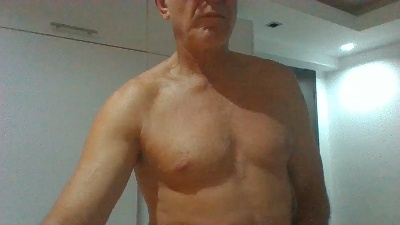 Carlosalto52 live cam on Cam4