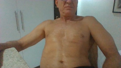 Carlosalto52 live cam on Cam4