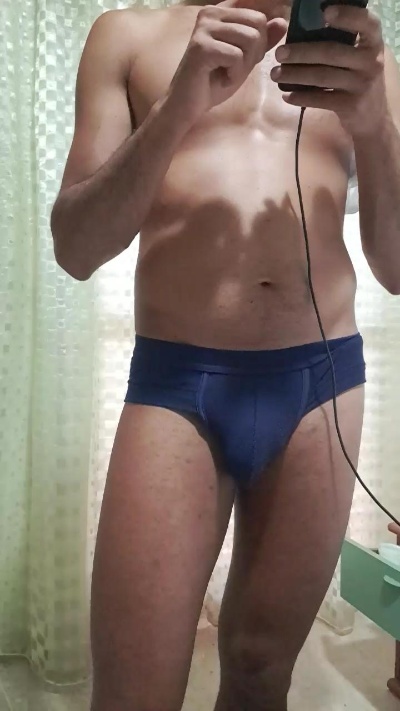 Carlosforte90 live cam on Cam4